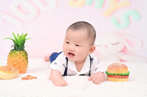 丽江两岁宝宝晚上哭